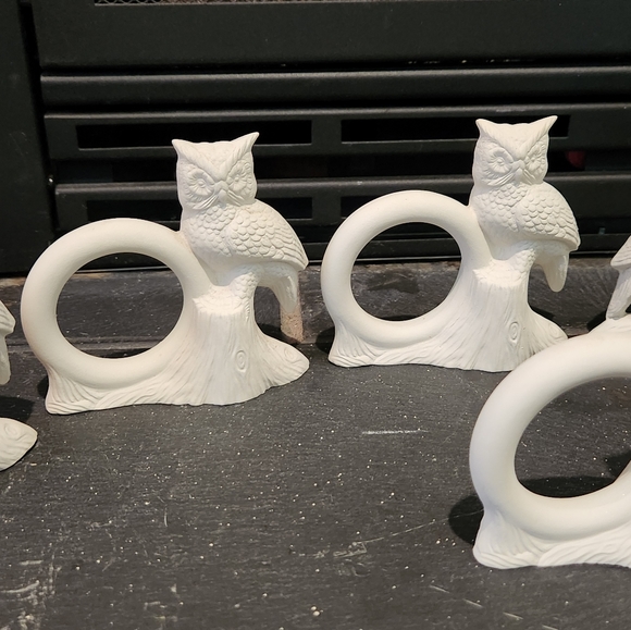 Eight Vintage Unpainted Ceramic Bisque Standing Owl Napkin Rings Cramer 1981 - Picture 8 of 9